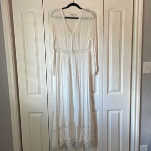Elenza by L&L White Maxi Dress